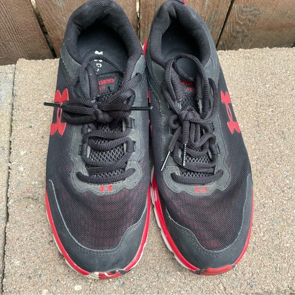 UNDER ARMOUR Men’s Black Red Charged Assert Sneakers Size 8.5 - Picture 3 of 10